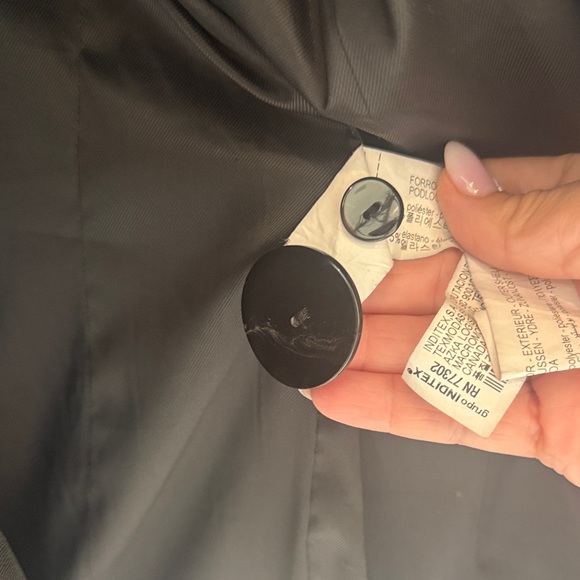 Zara Black Blazer - Picture 2 of 3